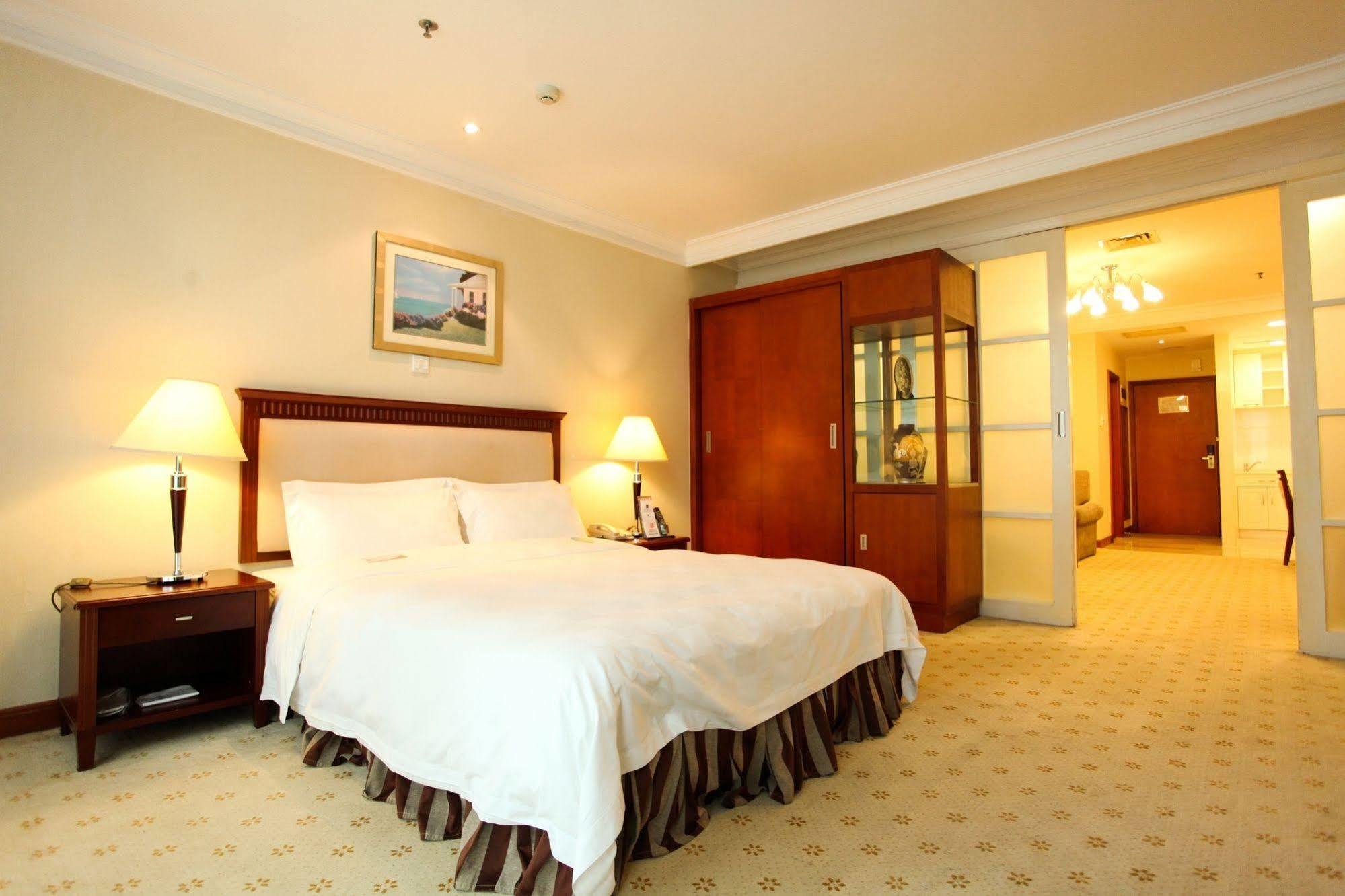 Shenzhen Dongmen Metropark Suites Hotel Exterior photo
